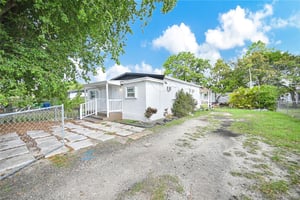 31753341