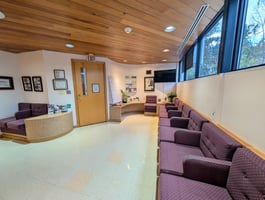 31763722