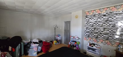 31753802