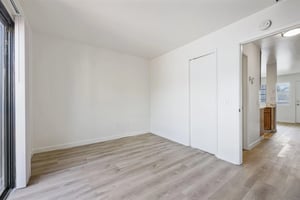 31759728