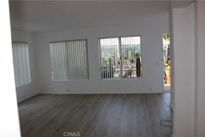 31782579