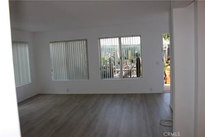 31759806