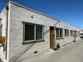 31760562