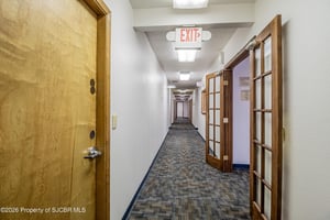 31760952