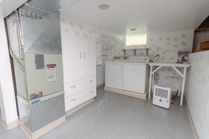 31761085