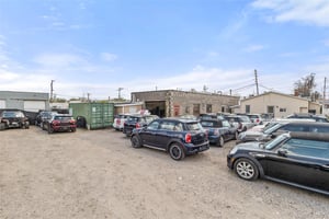31761540