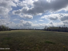 31762568