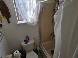 31762975
