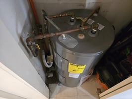 31762976