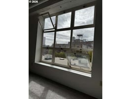 31763485