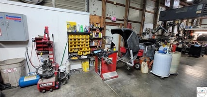 31767052