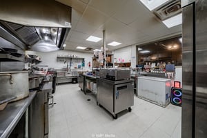 31772186