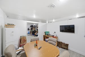 31783303