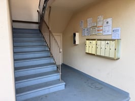 31784315
