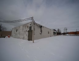 31792832