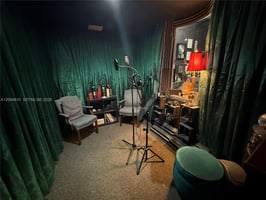 31793629