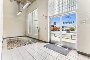 31828313
