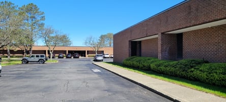 31800958