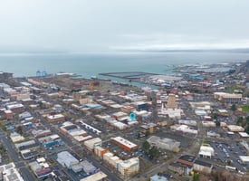 31804372