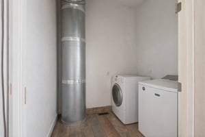 31804544