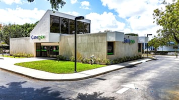 31816518