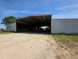 31824005