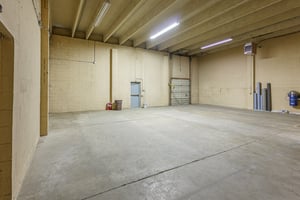 31829556