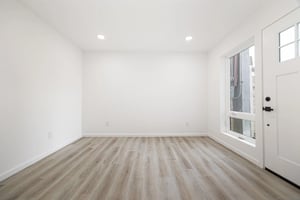 31833686