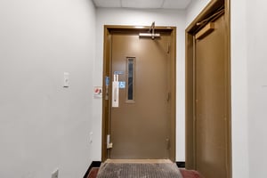 31847386