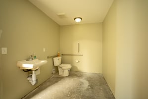 31848027