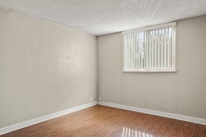 31850176