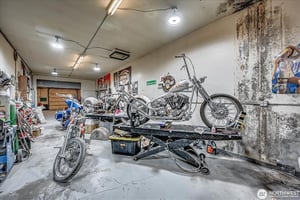 31861048