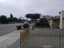 33698122
