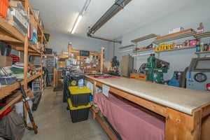 31890761