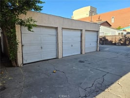 31986433