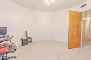 31995581
