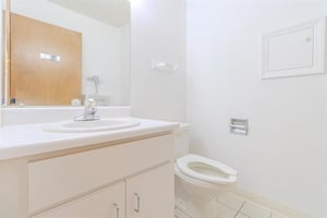 31995849