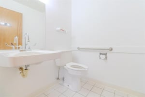 31995840