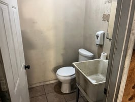 31995802
