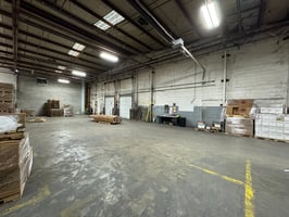 32000403