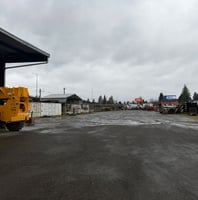 32000551