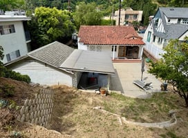 32002768