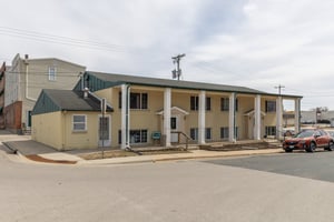 32003640