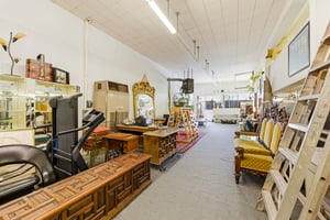 32009733