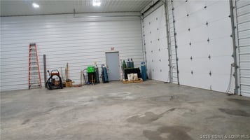 32013658