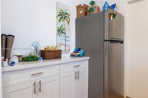 32019052