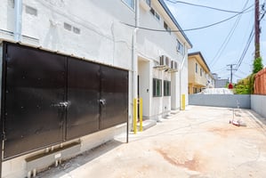 32025323