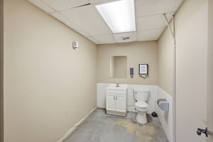 32050422