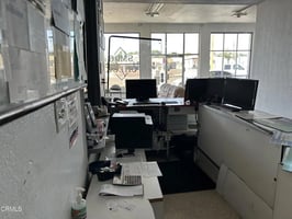 32183943