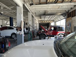 33530118
